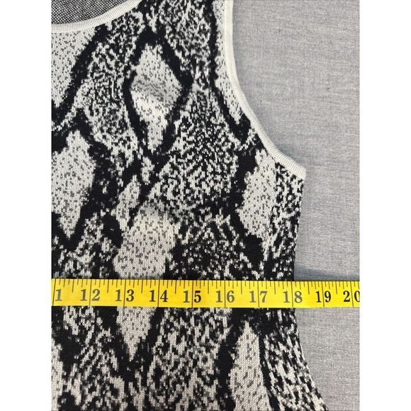 Torrid Women Dress Black Snakeskin Sweater‎ Knit Trapeze Mini Sleeveless READ - Picture 6 of 7